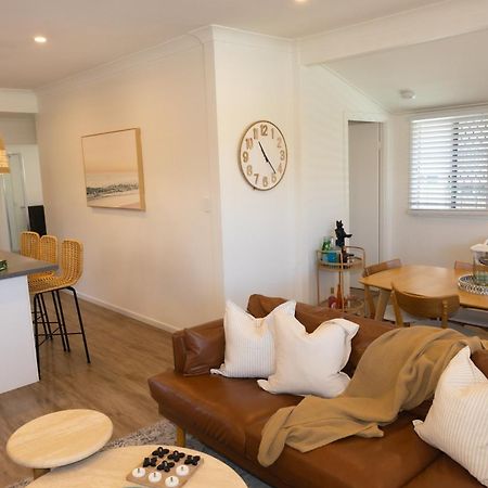 Comfortable Beach Home Скарборо Екстер'єр фото