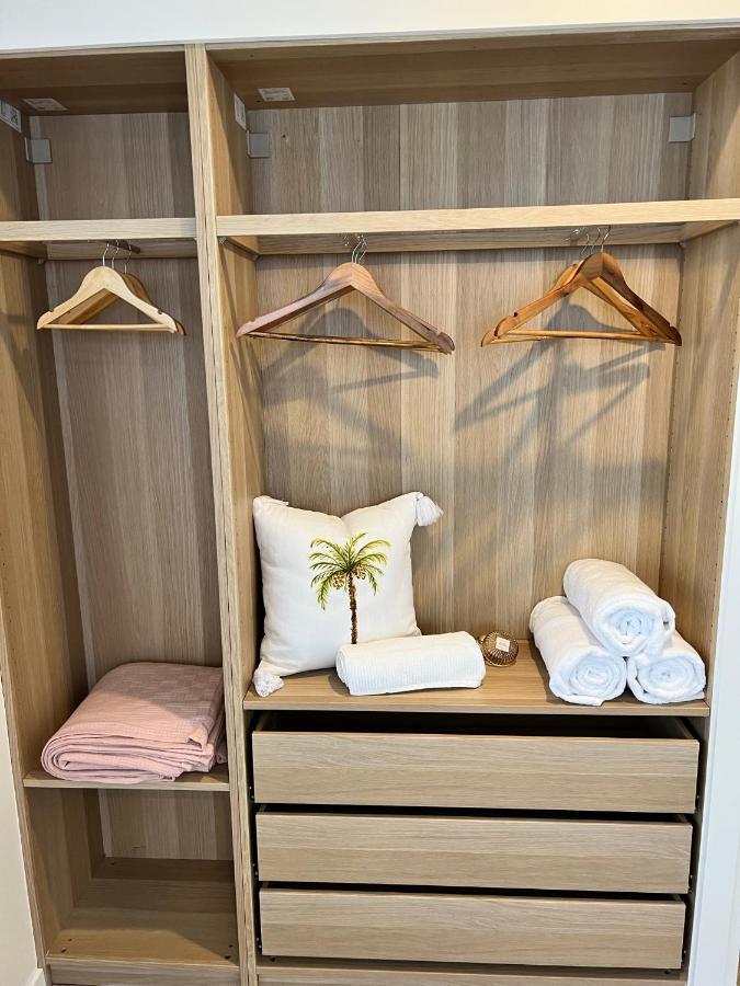 Comfortable Beach Home Скарборо Екстер'єр фото